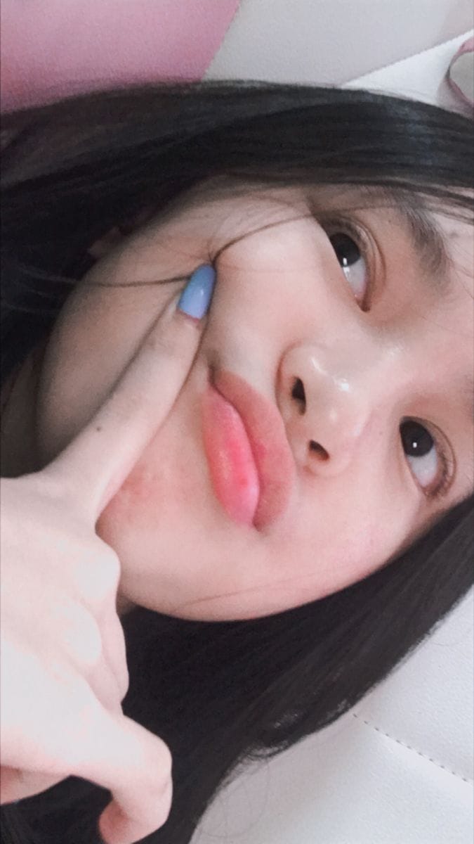 avtub Indo – Cewek Mungil Hyper Bikin Sextape di Sofa